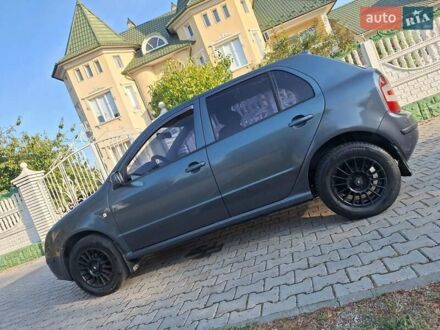 Сірий Шкода Фабія, об'ємом двигуна 1.2 л та пробігом 278 тис. км за 3000 $, фото 1 на Automoto.ua