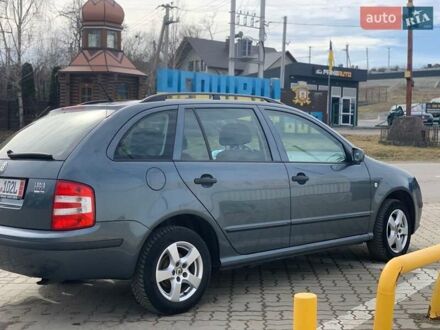 Шкода Фабия 2005 в Черновцах на Automoto.ua Серый Шкода Фабия, объемом двигателя 1.4 л и пробегом 76 тыс. км за 5400 $, фото 1 на Automoto.ua
