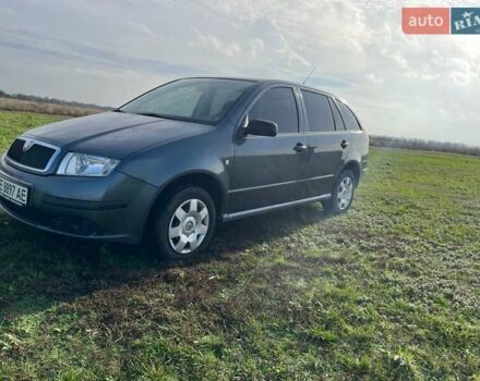 Серый Шкода Фабия, объемом двигателя 1.4 л и пробегом 250 тыс. км за 4499 $, фото 1 на Automoto.ua
