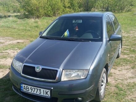 Шкода Фабия 2005 в Жмеренке на Automoto.ua Серый Шкода Фабия, объемом двигателя 1.2 л и пробегом 185 тыс. км за 3000 $, фото 1 на Automoto.ua