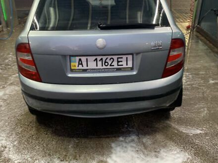 Серый Шкода Фабия, объемом двигателя 1.2 л и пробегом 260 тыс. км за 2700 $, фото 1 на Automoto.ua