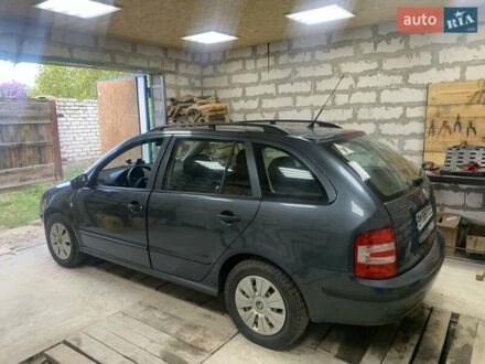 Сірий Шкода Фабія, об'ємом двигуна 1.39 л та пробігом 245 тис. км за 5000 $, фото 1 на Automoto.ua