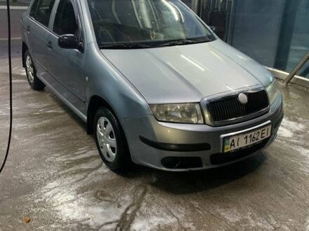 Серый Шкода Фабия, объемом двигателя 1.2 л и пробегом 257 тыс. км за 2950 $, фото 1 на Automoto.ua