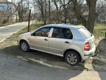 Шкода Фабия 2005 в Херсоне на Automoto.ua Серый Шкода Фабия, объемом двигателя 1.2 л и пробегом 160 тыс. км за 3250 $, фото 1 на Automoto.ua