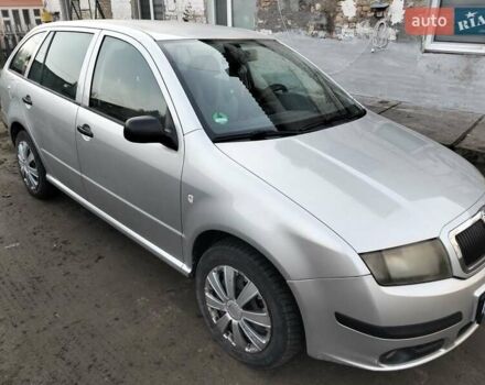 Серый Шкода Фабия, объемом двигателя 1.4 л и пробегом 307 тыс. км за 3700 $, фото 1 на Automoto.ua