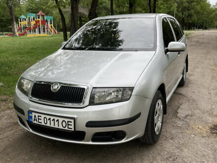 Шкода Фабия 2006 в Кривом Роге на Automoto.ua Серый Шкода Фабия, объемом двигателя 1.2 л и пробегом 188 тыс. км за 4100 $, фото 1 на Automoto.ua