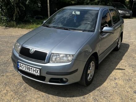 Шкода Фабія 2006 в Ужгороді на Automoto.ua Сірий Шкода Фабія, объемом двигателя 0.14 л и пробегом 180 тыс. км за 4800 $, фото 1 на Automoto.ua