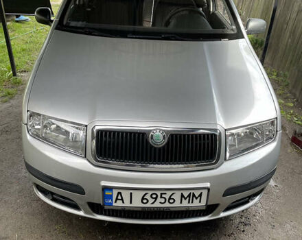 Серый Шкода Фабия, объемом двигателя 1.2 л и пробегом 227 тыс. км за 3500 $, фото 1 на Automoto.ua