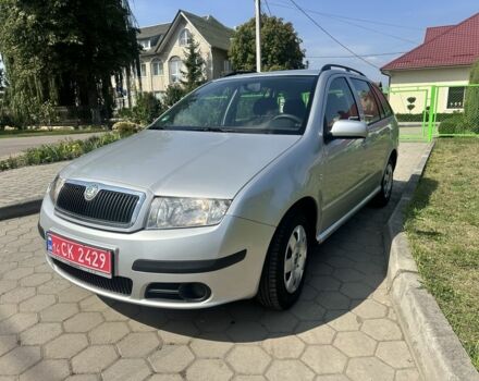 Серый Шкода Фабия, объемом двигателя 1.4 л и пробегом 285 тыс. км за 4250 $, фото 1 на Automoto.ua