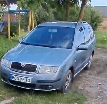 Серый Шкода Фабия, объемом двигателя 1.2 л и пробегом 289 тыс. км за 2600 $, фото 1 на Automoto.ua