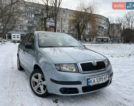Серый Шкода Фабия, объемом двигателя 1.2 л и пробегом 218 тыс. км за 3700 $, фото 1 на Automoto.ua