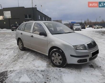 Сірий Шкода Фабія, об'ємом двигуна 1.2 л та пробігом 88 тис. км за 4300 $, фото 1 на Automoto.ua