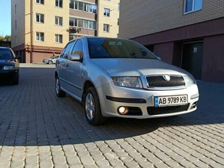 Сірий Шкода Фабія, об'ємом двигуна 1.39 л та пробігом 254 тис. км за 4599 $, фото 1 на Automoto.ua