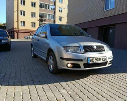 Шкода Фабия 2006 в Виннице на Automoto.ua Серый Шкода Фабия, объемом двигателя 1.39 л и пробегом 254 тыс. км за 4599 $, фото 1 на Automoto.ua