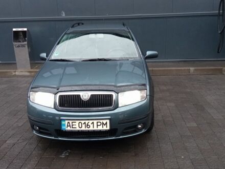 Серый Шкода Фабия, объемом двигателя 1.4 л и пробегом 198 тыс. км за 5200 $, фото 1 на Automoto.ua