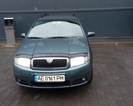 Серый Шкода Фабия, объемом двигателя 0 л и пробегом 198 тыс. км за 5200 $, фото 1 на Automoto.ua