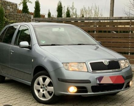 Серый Шкода Фабия, объемом двигателя 1.2 л и пробегом 213 тыс. км за 3250 $, фото 1 на Automoto.ua