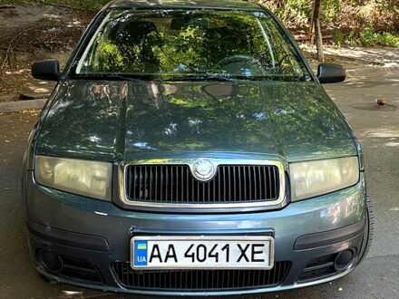 Серый Шкода Фабия, объемом двигателя 1.2 л и пробегом 273 тыс. км за 2500 $, фото 1 на Automoto.ua
