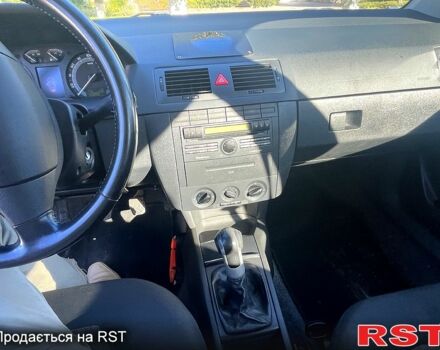Сірий Шкода Фабія, об'ємом двигуна 1.4 л та пробігом 232 тис. км за 4400 $, фото 1 на Automoto.ua