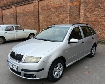 Серый Шкода Фабия, объемом двигателя 1.4 л и пробегом 201 тыс. км за 3800 $, фото 1 на Automoto.ua