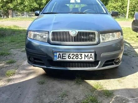 Шкода Фабия 2006 в Петропавловке на Automoto.ua Серый Шкода Фабия, объемом двигателя 1.39 л и пробегом 204 тыс. км за 4500 $, фото 1 на Automoto.ua