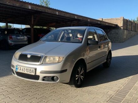 Серый Шкода Фабия, объемом двигателя 1.2 л и пробегом 218 тыс. км за 2800 $, фото 1 на Automoto.ua