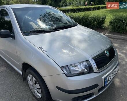 Серый Шкода Фабия, объемом двигателя 1.2 л и пробегом 237 тыс. км за 4200 $, фото 1 на Automoto.ua