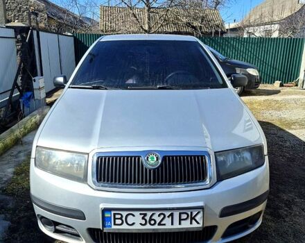 Серый Шкода Фабия, объемом двигателя 1.2 л и пробегом 325 тыс. км за 2699 $, фото 1 на Automoto.ua