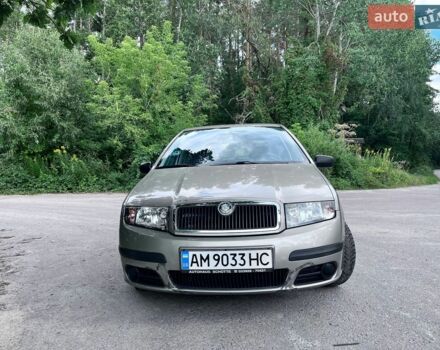 Серый Шкода Фабия, объемом двигателя 1.2 л и пробегом 151 тыс. км за 3399 $, фото 1 на Automoto.ua