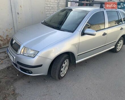 Серый Шкода Фабия, объемом двигателя 1.39 л и пробегом 253 тыс. км за 4900 $, фото 1 на Automoto.ua