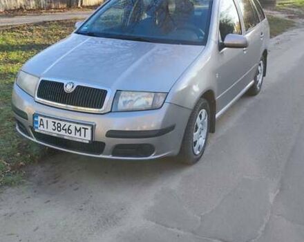 Серый Шкода Фабия, объемом двигателя 1.39 л и пробегом 217 тыс. км за 4900 $, фото 1 на Automoto.ua