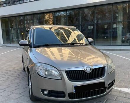 Сірий Шкода Фабія, об'ємом двигуна 1.4 л та пробігом 260 тис. км за 4299 $, фото 1 на Automoto.ua