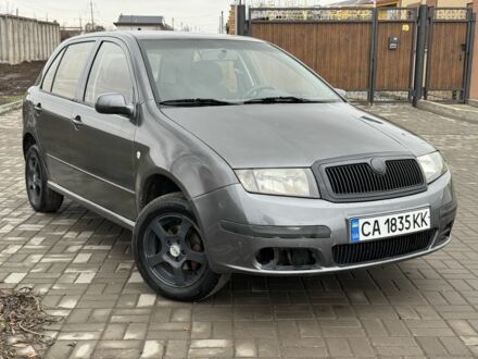 Сірий Шкода Фабія, об'ємом двигуна 1.2 л та пробігом 200 тис. км за 2700 $, фото 1 на Automoto.ua