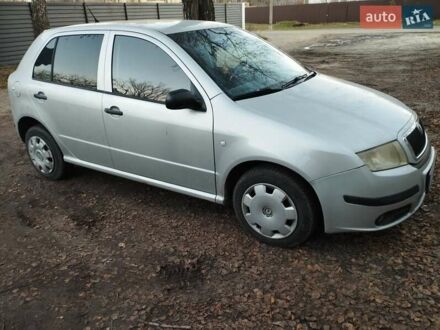 Серый Шкода Фабия, объемом двигателя 1.2 л и пробегом 250 тыс. км за 3600 $, фото 1 на Automoto.ua