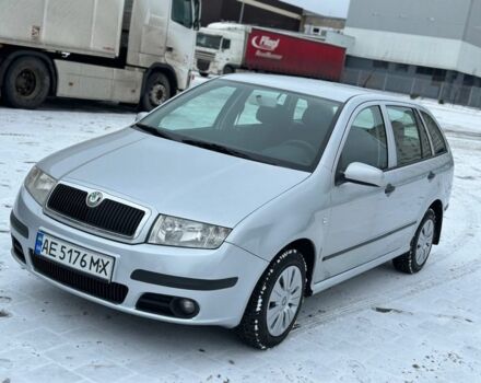 Серый Шкода Фабия, объемом двигателя 1.4 л и пробегом 154 тыс. км за 4400 $, фото 1 на Automoto.ua