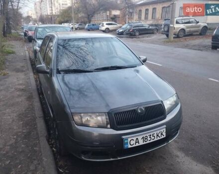 Сірий Шкода Фабія, об'ємом двигуна 1.2 л та пробігом 399 тис. км за 2200 $, фото 1 на Automoto.ua