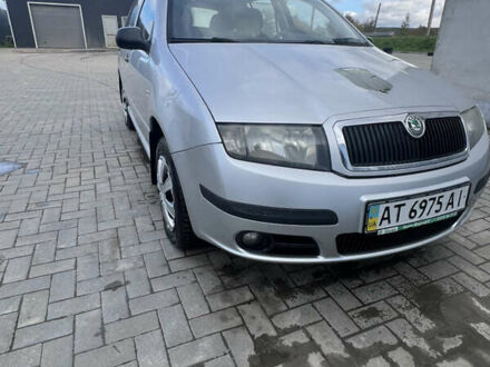 Шкода Фабия 2007 в Коломые на Automoto.ua Серый Шкода Фабия, объемом двигателя 1.2 л и пробегом 221 тыс. км за 3300 $, фото 1 на Automoto.ua