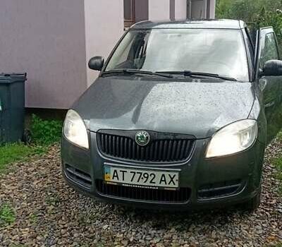 Серый Шкода Фабия, объемом двигателя 1.2 л и пробегом 82 тыс. км за 4350 $, фото 1 на Automoto.ua