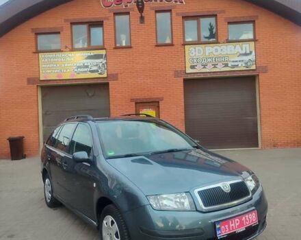 Сірий Шкода Фабія, об'ємом двигуна 1.39 л та пробігом 180 тис. км за 4440 $, фото 1 на Automoto.ua