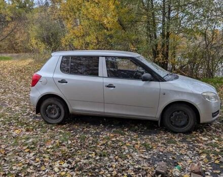 Серый Шкода Фабия, объемом двигателя 1.2 л и пробегом 144 тыс. км за 3800 $, фото 1 на Automoto.ua