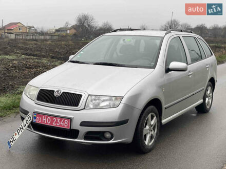 Серый Шкода Фабия, объемом двигателя 1.4 л и пробегом 226 тыс. км за 4550 $, фото 1 на Automoto.ua