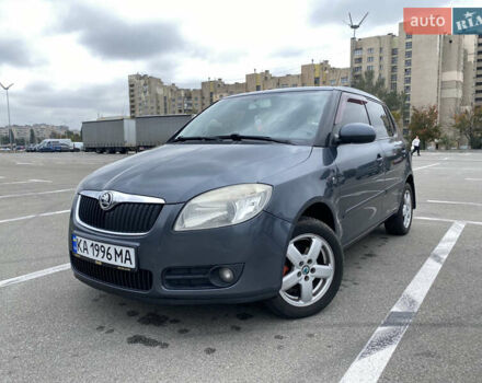 Серый Шкода Фабия, объемом двигателя 1.4 л и пробегом 314 тыс. км за 4300 $, фото 1 на Automoto.ua