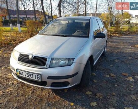 Шкода Фабия 2007 в Сквира на Automoto.ua Серый Шкода Фабия, объемом двигателя 1.2 л и пробегом 202 тыс. км за 3750 $, фото 1 на Automoto.ua