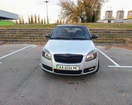 Серый Шкода Фабия, объемом двигателя 1.4 л и пробегом 372 тыс. км за 3500 $, фото 1 на Automoto.ua