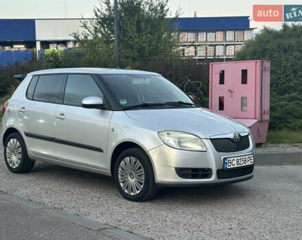 Сірий Шкода Фабія, об'ємом двигуна 1.6 л та пробігом 236 тис. км за 4850 $, фото 1 на Automoto.ua