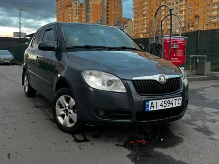 Серый Шкода Фабия, объемом двигателя 1.4 л и пробегом 268 тыс. км за 4300 $, фото 1 на Automoto.ua