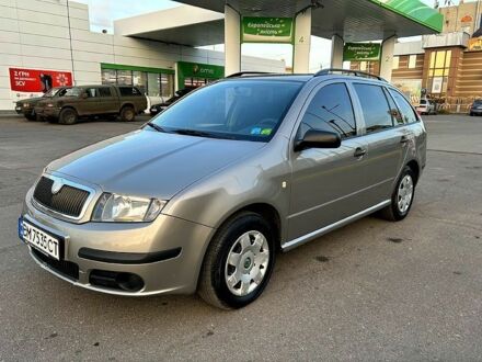 Серый Шкода Фабия, объемом двигателя 1.4 л и пробегом 277 тыс. км за 2910 $, фото 1 на Automoto.ua