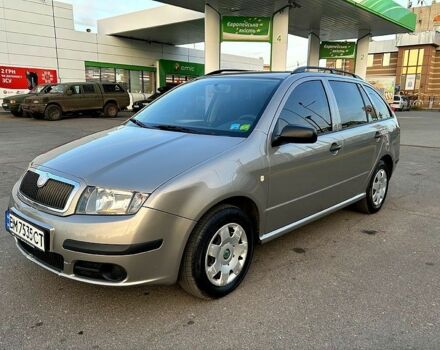 Серый Шкода Фабия, объемом двигателя 1.4 л и пробегом 277 тыс. км за 2910 $, фото 1 на Automoto.ua