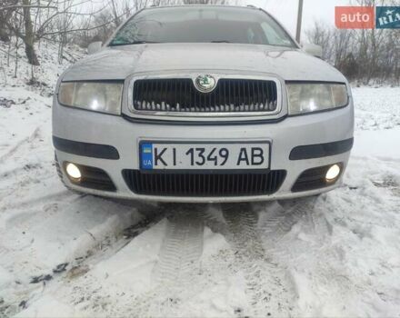 Серый Шкода Фабия, объемом двигателя 1.39 л и пробегом 180 тыс. км за 4500 $, фото 1 на Automoto.ua