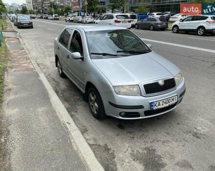 Сірий Шкода Фабія, об'ємом двигуна 1.39 л та пробігом 330 тис. км за 3400 $, фото 1 на Automoto.ua